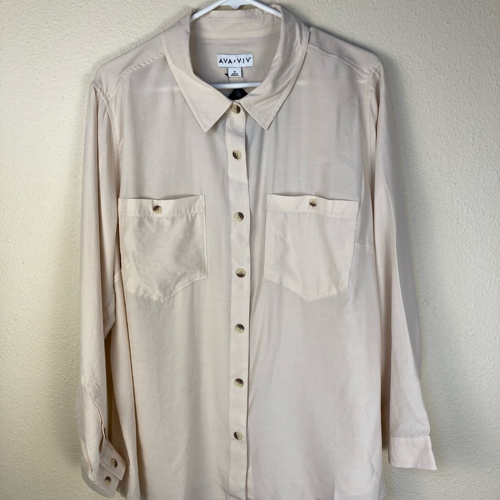 Ava & Viv Cream Top No-Gap Button Front Blouse 1X Long Sleeve Shirt